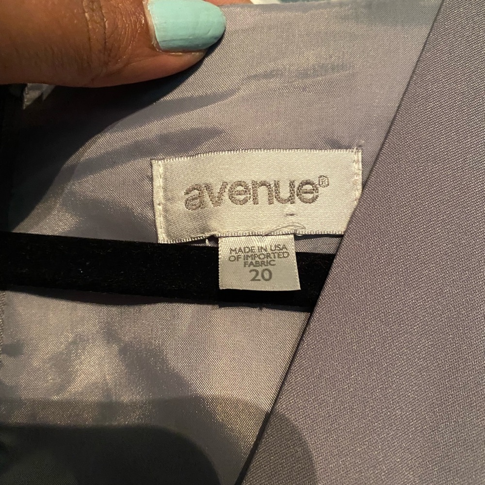Gray Avenue Dress with Pockets!!!! - Picture 3 of 3